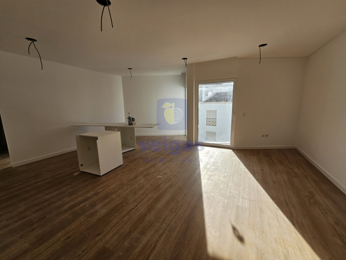 Apartamento T2 - S�o Martinho do Porto, Alcoba�a, Leiria - Miniatura: 3/9