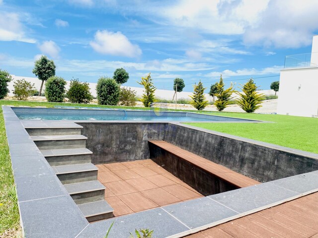 Moradia T4 - Atouguia da Baleia, Peniche, Leiria - Imagem grande