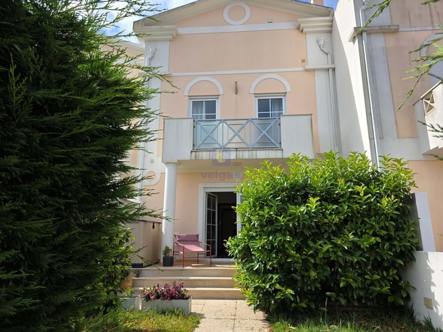 Moradia T5 - Caldas da Rainha, Caldas da Rainha, Leiria - Imagem grande