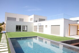 Moradia T4 - Atouguia da Baleia, Peniche, Leiria - Miniatura: 31/39