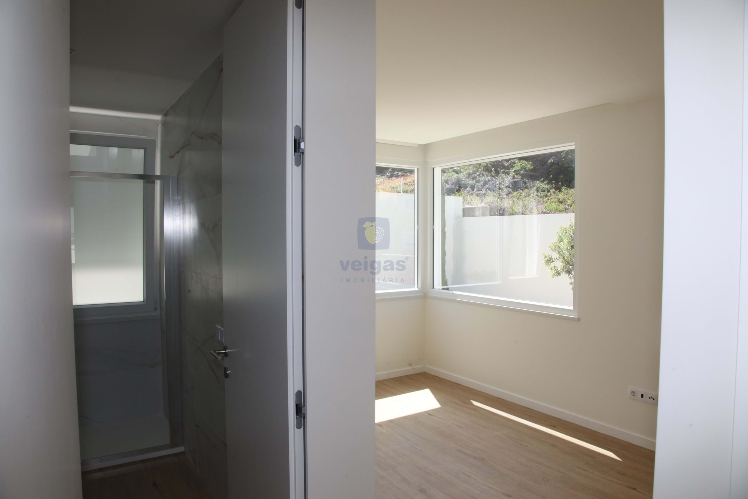 Moradia T3 - Lourinh�, Lourinh�, Lisboa - Miniatura: 8/17