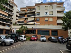 Loja T0 - Alverca do Ribatejo, Vila Franca de Xira, Lisboa - Miniatura: 1/22