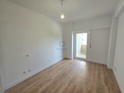 Apartamento T3 - S�o Domingos de Benfica, Lisboa, Lisboa - Miniatura: 20/34