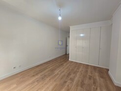 Apartamento T3 - S�o Domingos de Benfica, Lisboa, Lisboa - Miniatura: 27/34