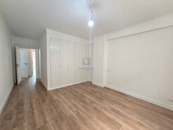 Apartamento T3 - S�o Domingos de Benfica, Lisboa, Lisboa - Miniatura: 28/34