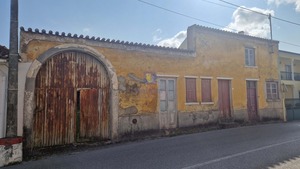 Armazm T0 - Calvaria de Cima, Porto de Ms, Leiria