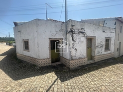 Moradia T2 - Cebolais de Cima, Castelo Branco, Castelo Branco - Miniatura: 1/24