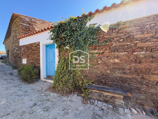 Moradia T0 - Malpica do Tejo, Castelo Branco, Castelo Branco - Imagem grande