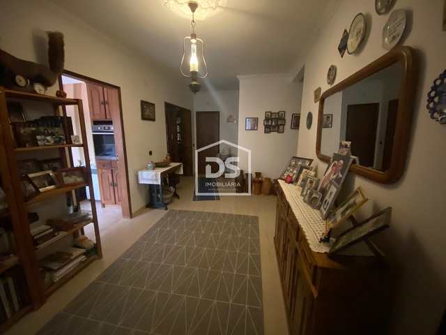 Moradia T4 - Escalos de Baixo, Castelo Branco, Castelo Branco - Imagem grande