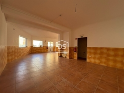 Pr�dio T1 - Silvares, Fund�o, Castelo Branco - Miniatura: 17/19