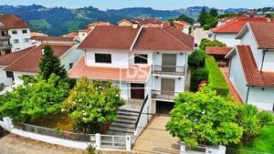 Moradia T4 - FREIXO DE CIMA E DE BAIXO, Amarante, Porto