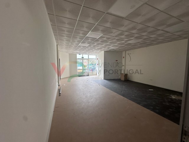Comércio - Oiã, Oliveira do Bairro, Aveiro - Imagem grande