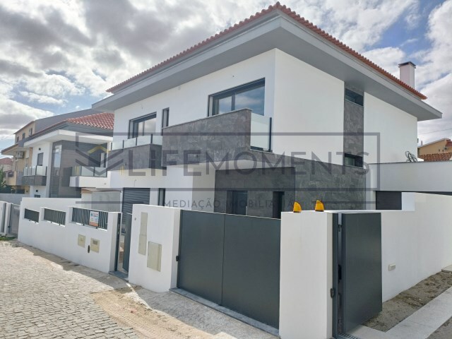 Moradia T4 - Santa Iria da Az�ia, Loures, Lisboa - Imagem grande