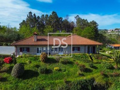 Moradia T3 - Campelo, Baio, Porto - Miniatura: 1/65