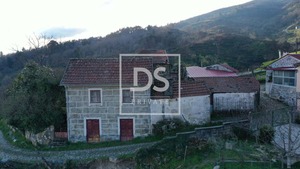 Moradia T3 - Campelo, Bai�o, Porto