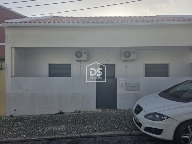 Moradia T3 - Santa Iria da Az�ia, Loures, Lisboa - Imagem grande