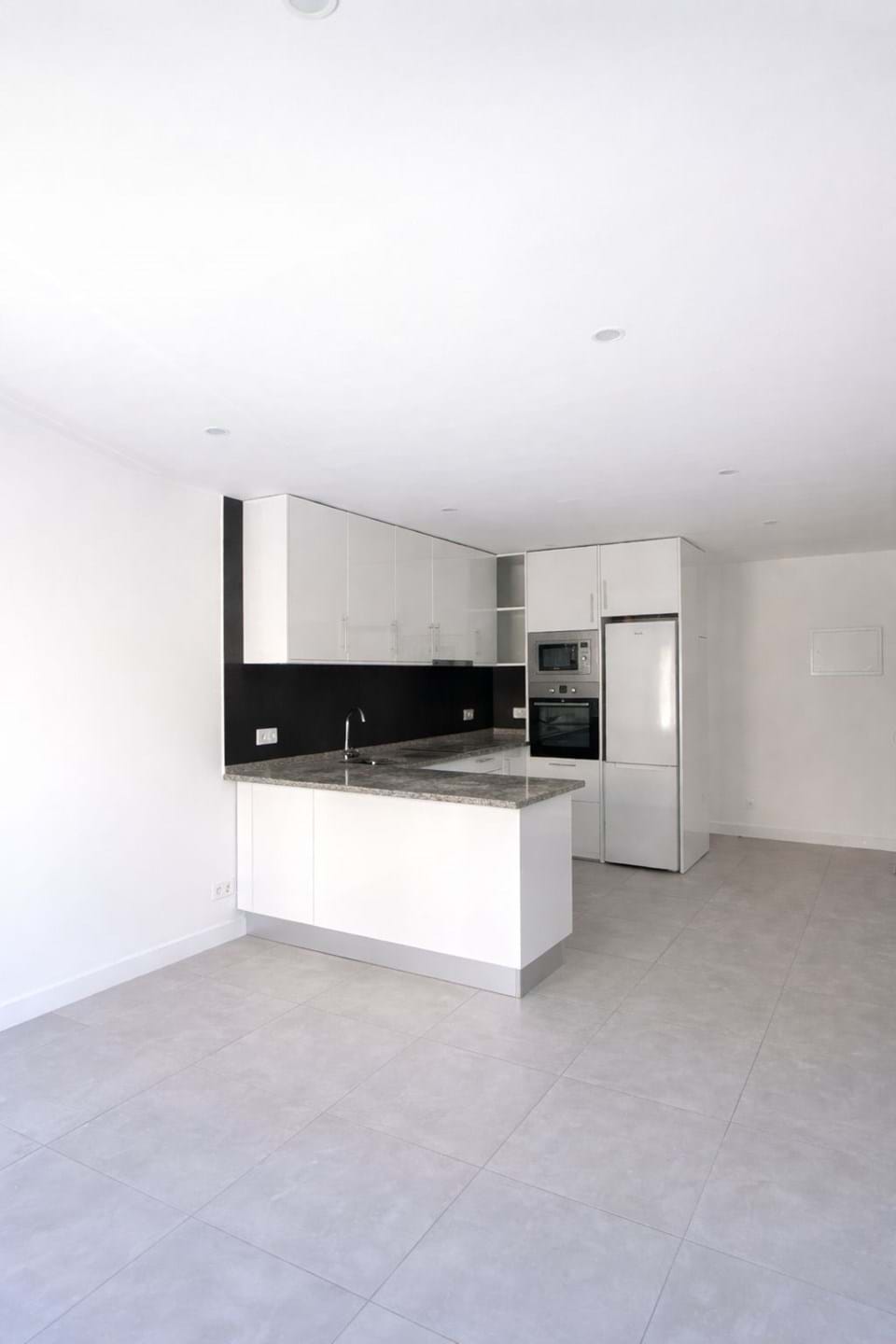 Apartamento T2 - Quarteira, Loul�, Faro (Algarve) - Miniatura: 1/16