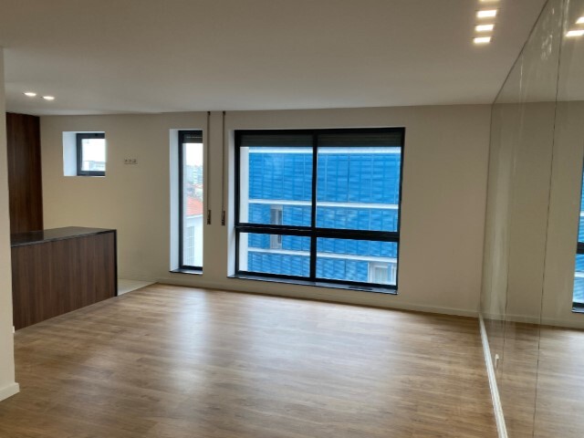 Apartamento T4 - Cedofeita, Porto, Porto - Imagem grande