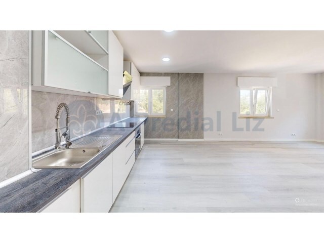 Apartamento T2 - Corroios, Seixal, Set�bal - Imagem grande
