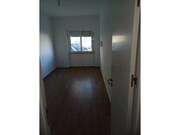 Apartamento T2 - Laranjeiro, Almada, Set�bal - Miniatura: 2/9