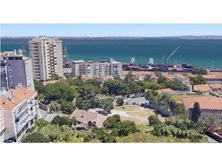Pr�dio - Penha de Fran�a, Lisboa, Lisboa