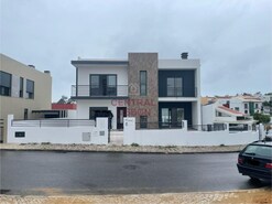 Moradia - Laranjeiro, Almada, Set�bal