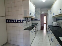 Apartamento T4 - Moscavide, Loures, Lisboa