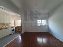 Apartamento T2 - Moscavide, Loures, Lisboa