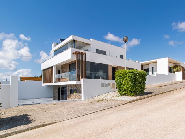 Moradia - So Pedro da Cadeira, Torres Vedras, Lisboa - Imagem grande