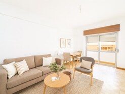 Apartamento T2 - Barcarena, Oeiras, Lisboa