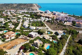 Moradia T3 - N�o Definido, N�o Definido, N�o Definido - Miniatura: 25/27