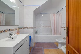 Moradia T2 - N�o Definido, N�o Definido, N�o Definido - Miniatura: 16/27