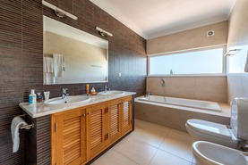 Moradia T5 - Budens, Vila do Bispo, Faro (Algarve) - Miniatura: 18/26