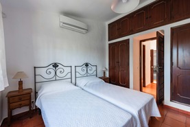 Moradia T6 - Mexilhoeira Grande, Portim�o, Faro (Algarve) - Miniatura: 60/70