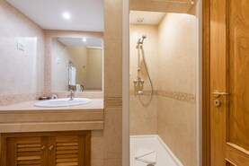 Moradia T4 - S�o Gon�alo de Lagos, Lagos, Faro (Algarve) - Miniatura: 17/38