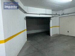 Garagem - Póvoa de Santa Iria, Vila Franca de Xira, Lisboa