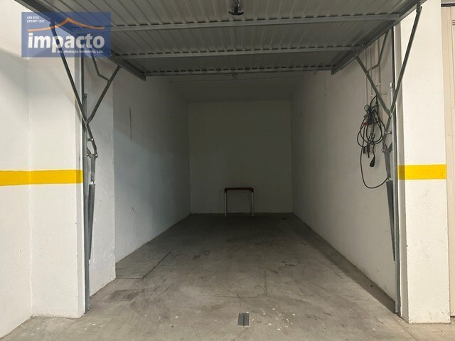 Garagem - P�voa de Santa Iria, Vila Franca de Xira, Lisboa - Imagem grande