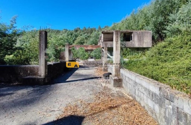 Prédio - Nespereira, Guimarães, Braga - Imagem grande