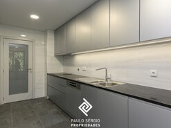 Apartamento T3 - Cedofeita, Porto, Porto