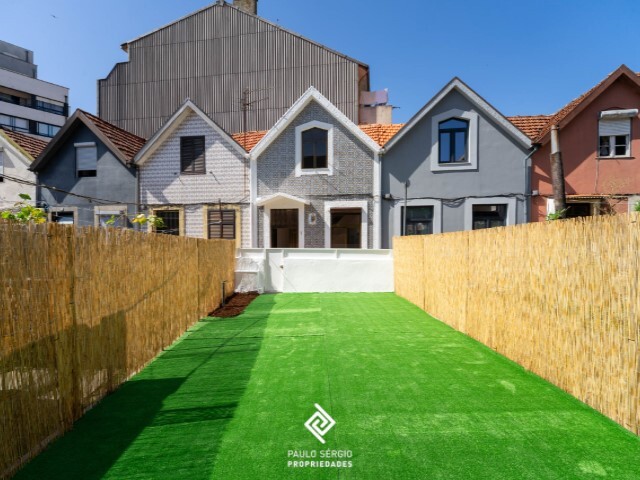 Moradia T1 - Santa Marinha, Vila Nova de Gaia, Porto - Imagem grande