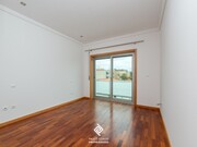 Apartamento T2 - Nogueira da Regedoura, Santa Maria da Feira, Aveiro - Miniatura: 8/9