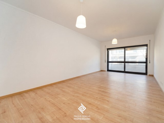Apartamento T2 - Espinho, Espinho, Aveiro - Imagem grande