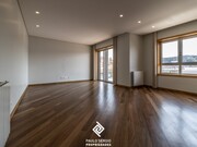 Apartamento T2 - Oliveira do Douro, Vila Nova de Gaia, Porto - Miniatura: 2/9