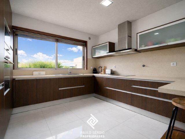 Moradia T3 - Oliveira do Douro, Vila Nova de Gaia, Porto - Imagem grande