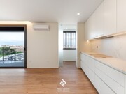 Apartamento T2 - Santa Marinha, Vila Nova de Gaia, Porto - Miniatura: 2/9
