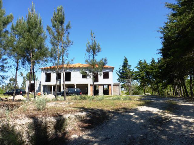 Moradia T5 - Soalh�es, Marco de Canaveses, Porto - Imagem grande