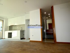 Apartamento T2 - Lordelo do Ouro, Porto, Porto - Miniatura: 2/5