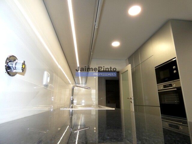 Apartamento T3 - Lordelo do Ouro, Porto, Porto - Imagem grande