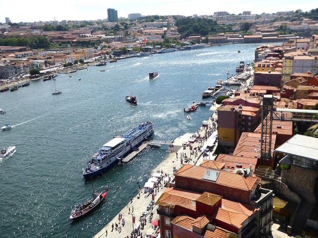 Prédio - Vila Nova de Gaia, Vila Nova de Gaia, Porto - Imagem grande