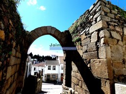 Pr�dio - Vila Flor, Vila Flor, Bragan�a - Miniatura: 3/9